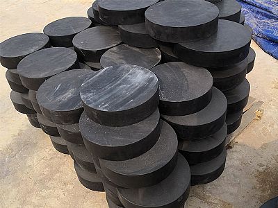 临沧板式橡胶支座由若干层橡胶片与薄钢板经加压硫化